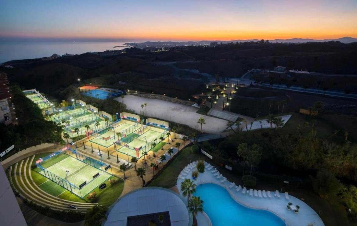 Apartamento Luxe Coast Views-reserva Del-higueron-pool & Sea